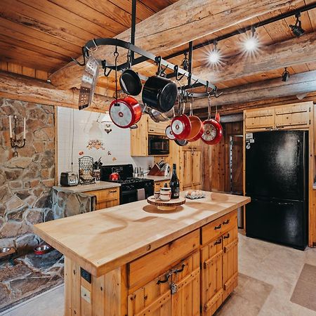 Beautiful Log Home Outside Of Sisters Bagian luar foto