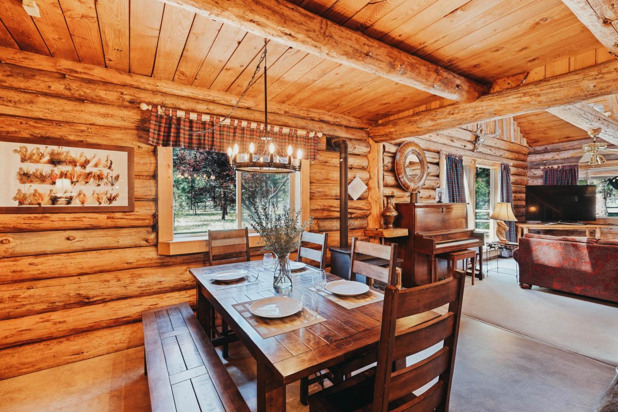 Beautiful Log Home Outside Of Sisters Bagian luar foto