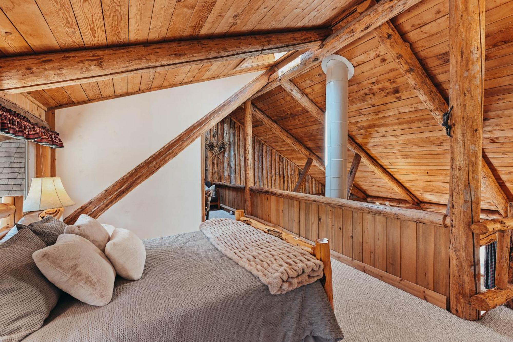 Beautiful Log Home Outside Of Sisters Bagian luar foto
